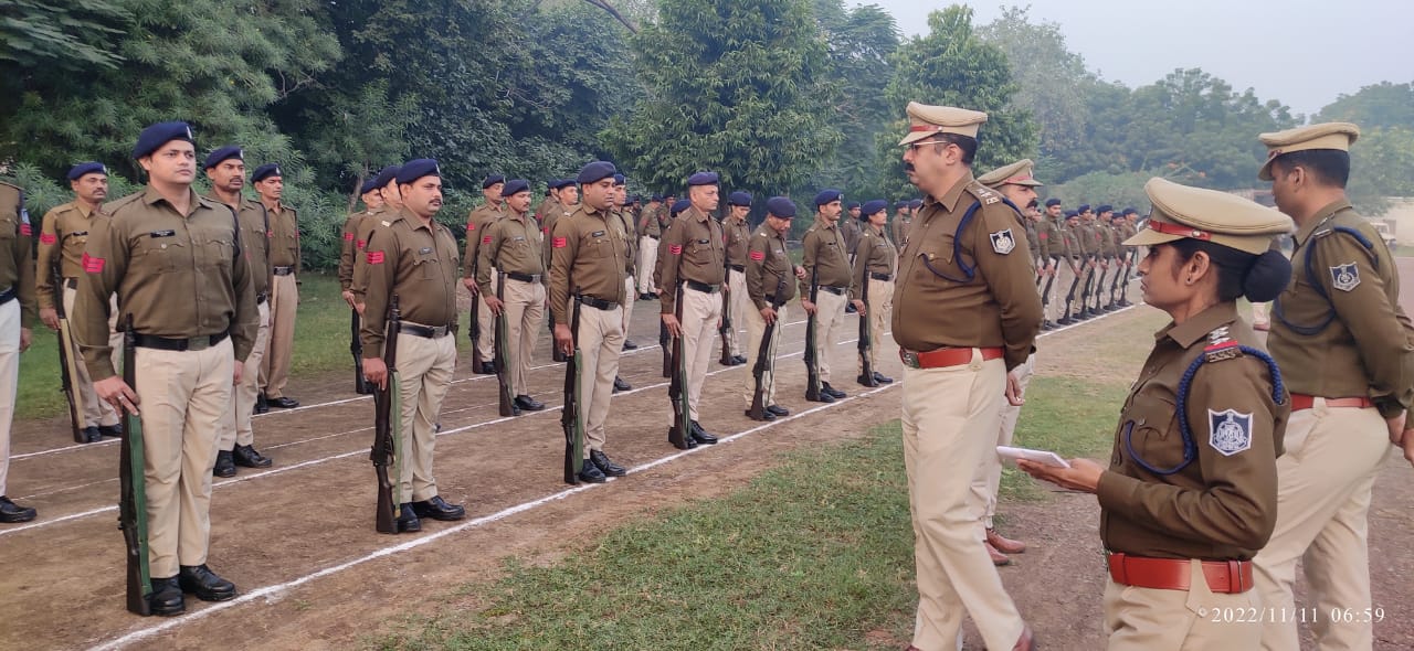 BHIND : कोरोना काल के बाद आज पुलिस लाइन में हुई पहली परेड