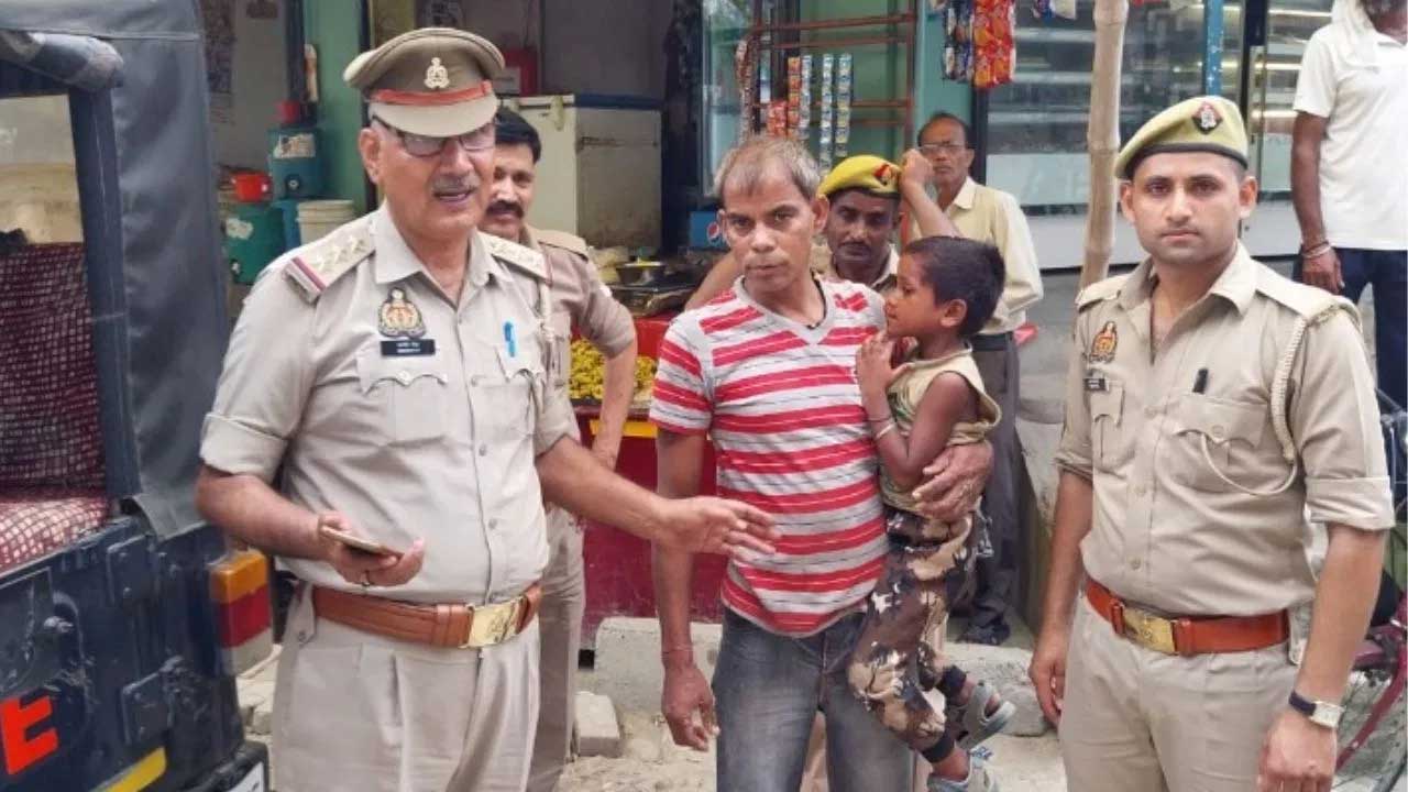 घरवालों को बताए बिना भोले को मनाने चला 4 साल का भक्त, पुलिस के उड़े होश!