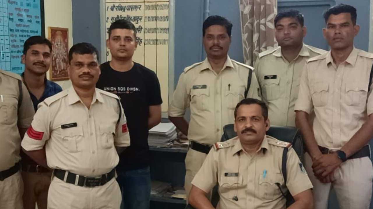 पुलिस ने दो आरोपियों से 4 किलो गांजा जब्त कर दोनो को किया गिरफ्तार, जाने पूरी खबर