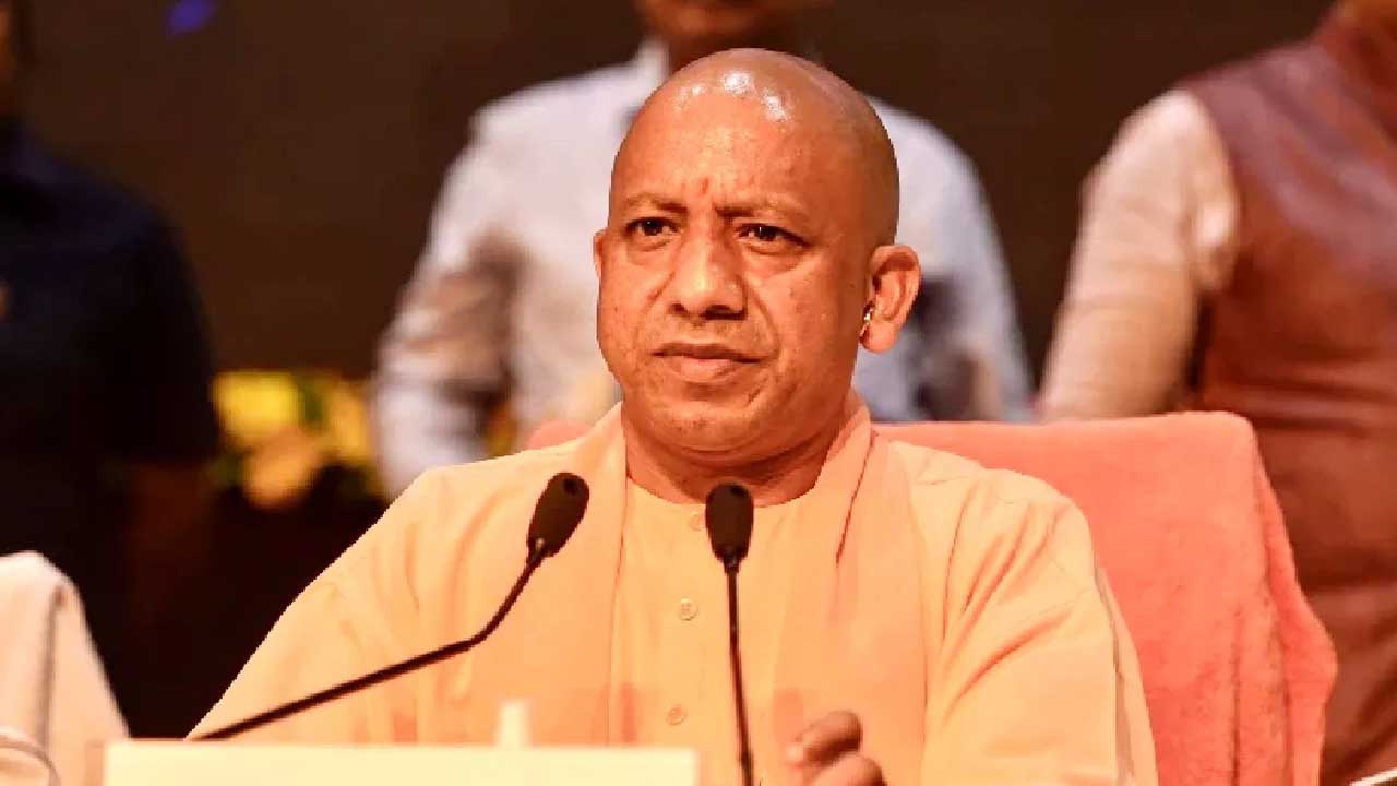 “Galat Haathon Me Vote Jata Hai toh curfew Lagta Hai Aur..”  CM Yogi