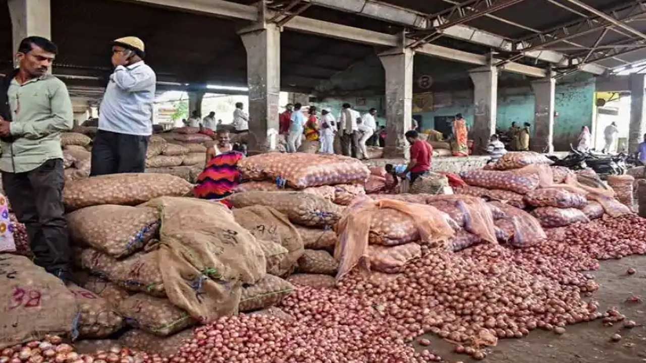 महाराष्ट्र के प्याज व्यापारी आज से अनिश्चितकालीन हड़ताल पर, पूरे देश में पड़ेगा इस बंदी का असर