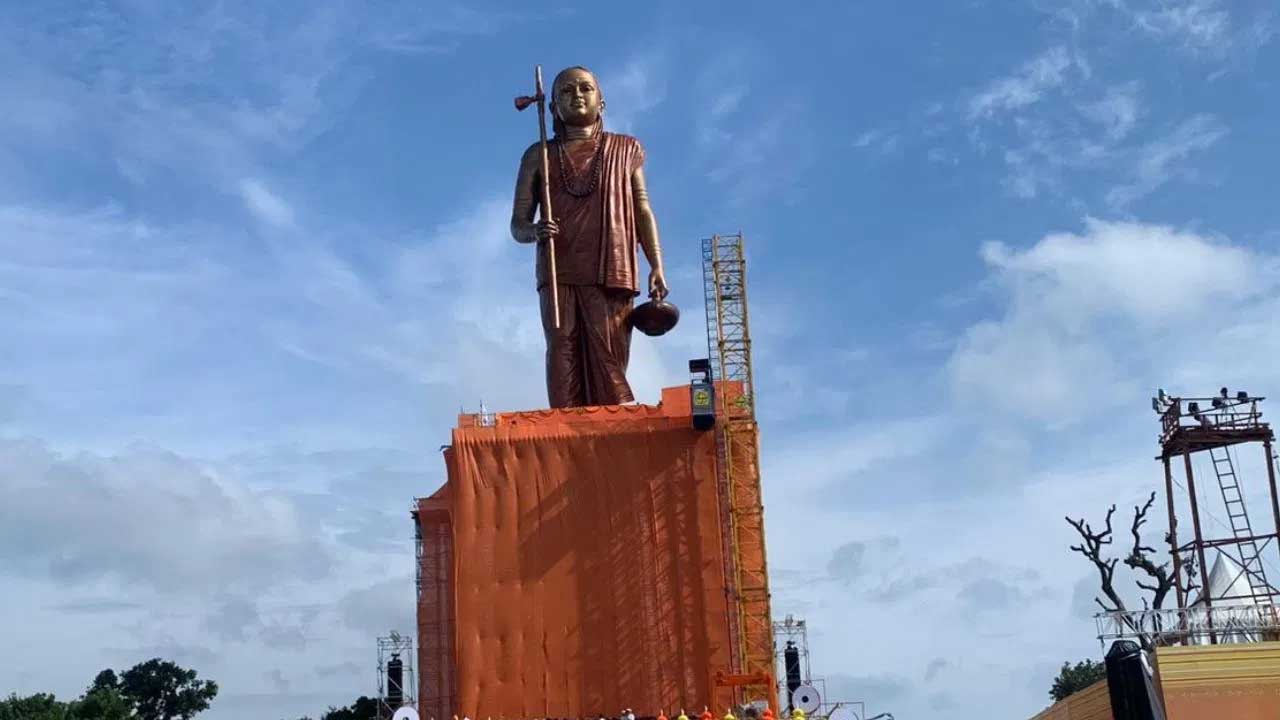 5000 संत पहुंचे, वेद मंत्रों का हो रहा पाठ, ओंकारेश्वर में शंकराचार्य की मूर्ति का अनावरण आज