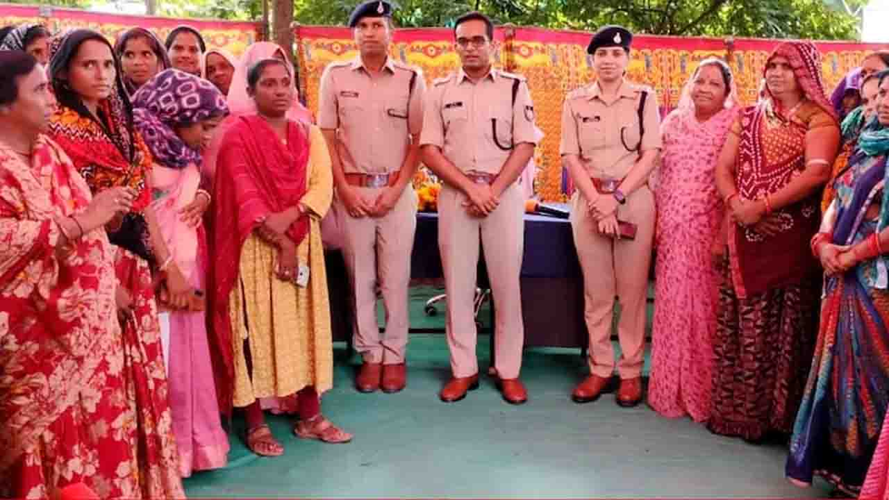 हर गांव में तैनात हो नहीं सकती पुलिस, इसलिए इस IPS ने ढूंढ़ा नायाब आइडिया!