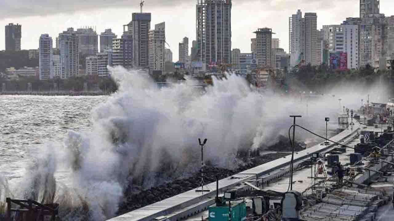 गंभीर चक्रवात बना हामून, आज टकराएगा बांग्लादेश के तट से, मछुआरों को चेतावनी-समंदर में न जाएं!