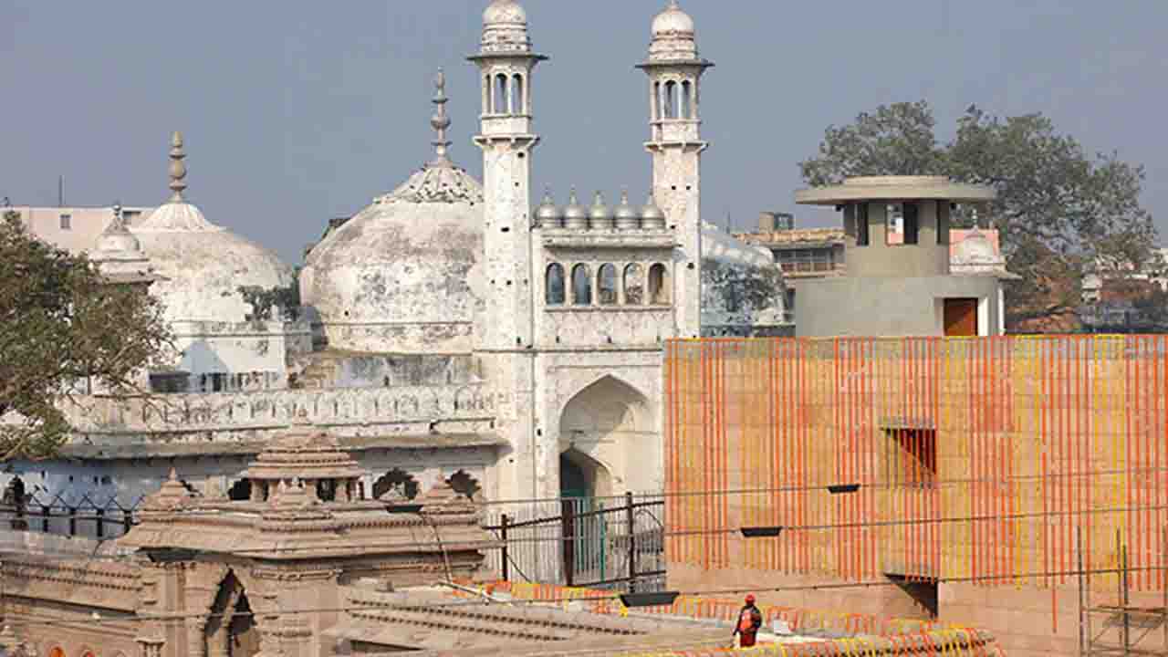 ज्ञानवापी में मंदिर के सबूत मिलने को बताया झूठ, मुस्लिम पक्ष ने खारिज किया दावा