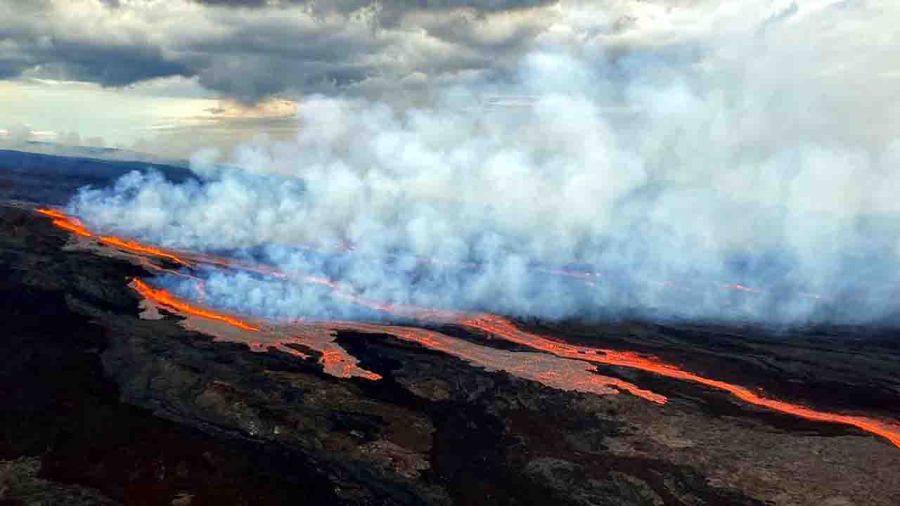 18 शहर, 40 लाख लोगों के जान का खतरा, इटली में 500 साल बाद फिर होगा ज्वालामुखी विस्फोट!