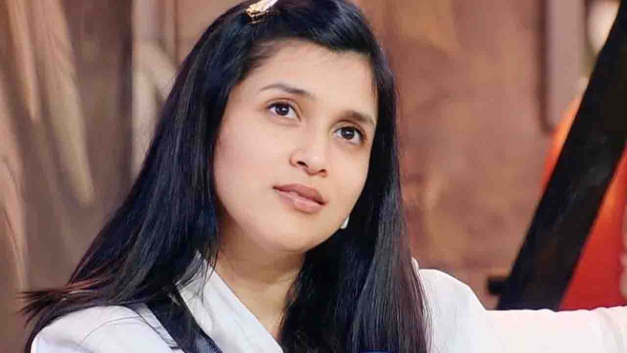 Khatron Ke Khiladi में ये Actress मारेगी Entry | Mannara Chopra