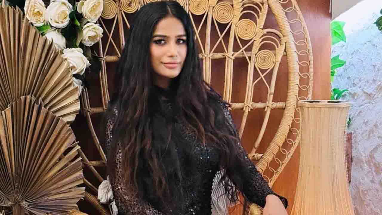 Boom! Actress Poonam Pandey is alive