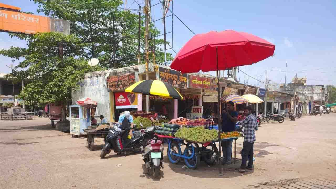 बस स्टैंड पर हाथ ठेला वालों से आम नागरिक एवं वाहन वाले परेशान!