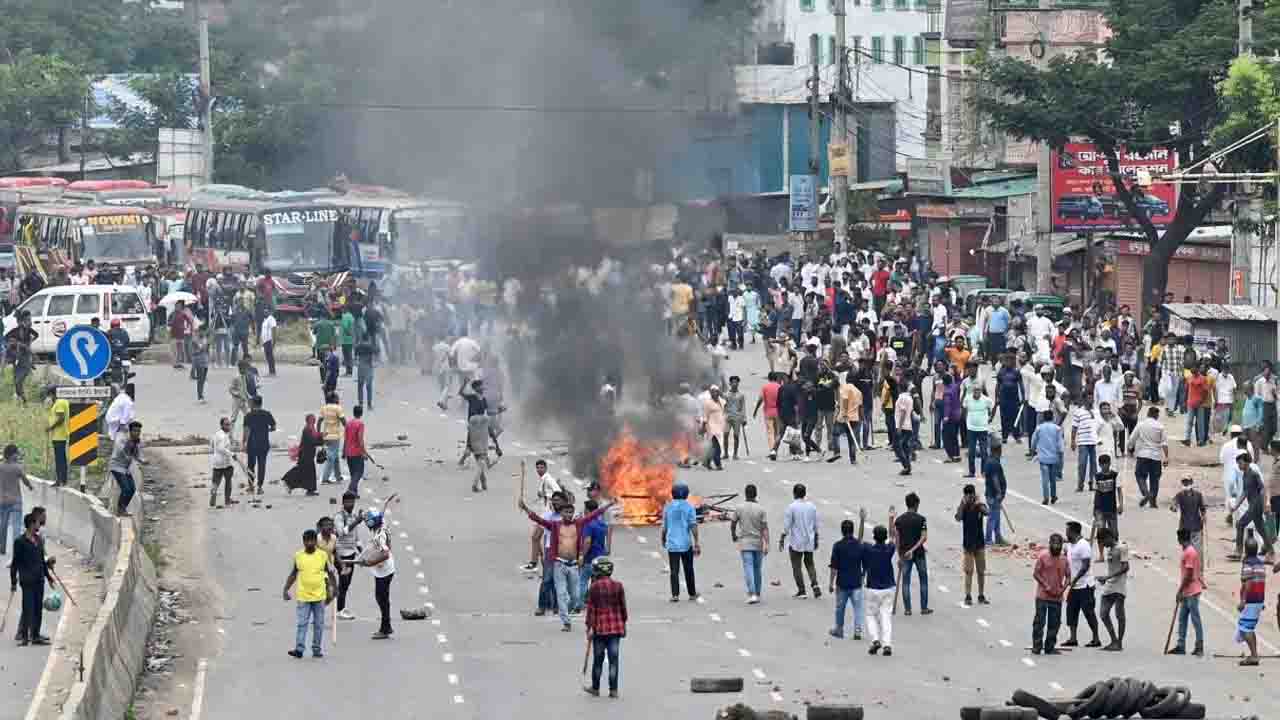 बांग्लादेश में तख्तापलट, हिंसा के बाद भारत में हाई अलर्ट, बॉर्डर पर BSF मुस्तैद!