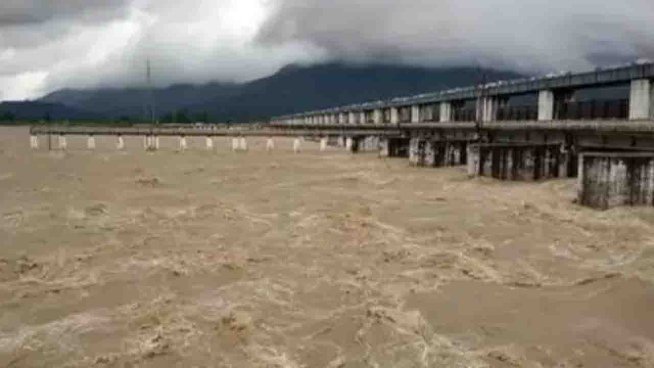 Flood: भारी बारिश के बाद बिहार में बाढ़!