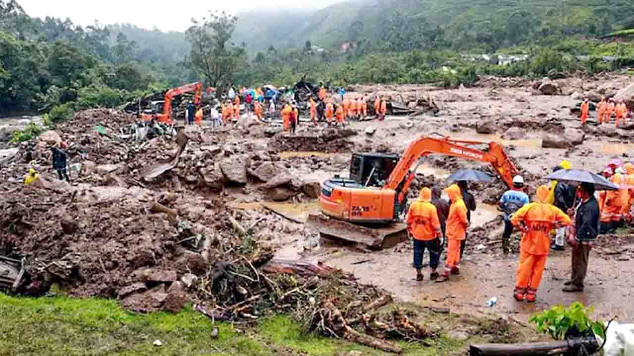 Monsoon Rain Effect: बारिश-बाढ़-लैंडस्लाइड… केदारनाथ में 4000 लोगों का किया गया रेस्क्यू!