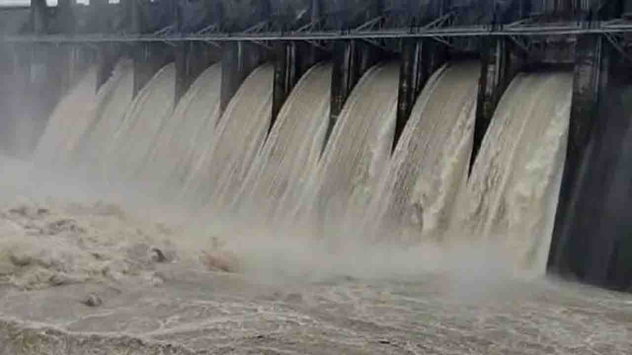 Weather Update: एमपी में बारिश बनी मुसीबत, इन जिलों में भारी बारिश की चेतावनी जारी!