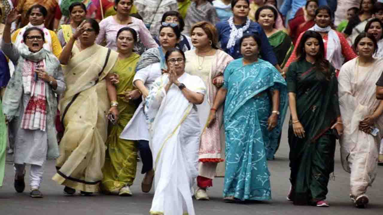 कोलकाता कांड के खिलाफ अब सीएम ममता ने शुरू की पदयात्रा, दोषियों के खिलाफ फांसी की मांग!