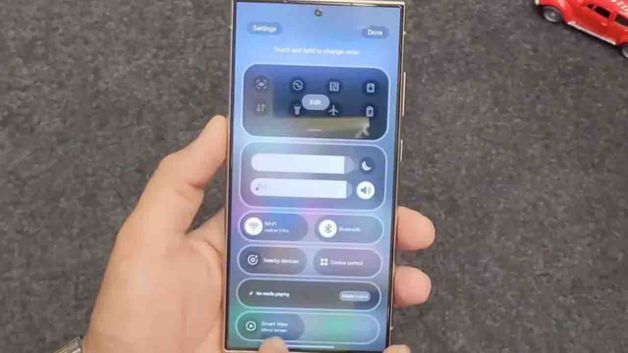 Samsung का One UI 7 अपडेट देगा Quick Settings को नया Look!